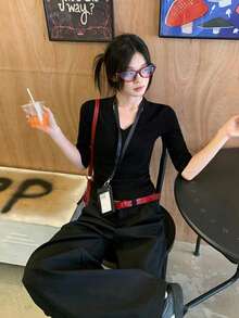 性感少女风黑色V领中袖T恤，女士夏季新款修身百搭休闲上衣，舒适常规肩部设计 - 女士夏季T恤 - 黑色 - 查看 9