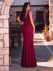 Faeriesty Women's Plus Size Elegant Red Sleeveless Boat Neck Maxi Dress With Ruffle Split Hem For Formal Occasions, Glamorous Formal Prom Cocktail Gown Wedding - Burgundy - View 2