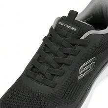 Skechers Sepatu jalan bertali rendah, sepatu olahraga kasual pria yang serbaguna dan ringan untuk bepergian dan beraktivitas di luar ruangan. - Hitam - View 7