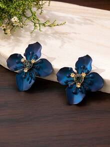 1 Pair European & American Fashion Leaf Elegant Minimalist Versatile Stud Earrings - Multicolor - View 7