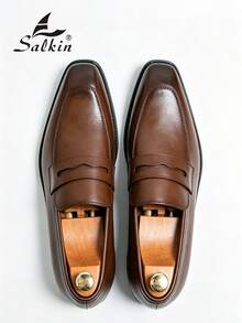 Salkin 奢华复古男士便士乐福鞋，优雅绅士社交真皮鞋，价格亲民，尽显高端质感，套脚设计，纯色，柔软舒适，轻便休闲，适合日常穿着，简约商务正装鞋，适合搭配西装、办公、派对、婚礼、新郎装、宴会、约会、节日礼物，春秋季穿着皆宜。尺码偏小，建议选购大一码。 - 棕色 - 查看 2