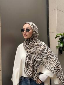 1pc Women's Bohemian Style Fashion Leopard Print Headscarf, Street Versatile Soft Breathable Scarf Windproof Shawl, Suitable For Daily Wear - Black and White - View 4