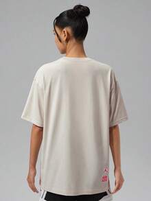 Jordan Kaos Rajut Lengan Pendek Tanpa Kerah Wanita AS W J SPT DF SS GFX TEE DD TIQ7306-104 - Krem - View 2