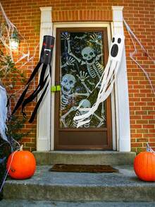 4 piezas Banderas de jardín con temática de Halloween, impresas con patrones de dibujos animados de fantasmas, calabazas, murciélagos y otros monstruos aterradores. Perfectas para decoración colgante al aire libre, letreros de patio de Halloween, o decoraciones de fiesta para el hogar, patio, césped, jardín y pasillo. - color - Ver 3
