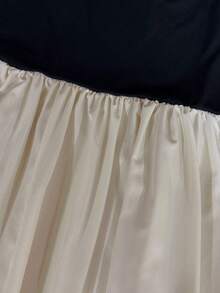 Vestido de mujer de unicolor sin tirantes con parches y contraste de color, elegante y adecuado para el verano en color negro - Negro - Ver 7