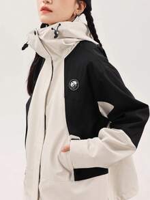 CAMEL CROWN 女款軟殼防水防風連帽戶外外套，輕量抓絨內裡登山夾克，適合露營、旅行、攀岩與日常穿著 - 奶咖白幻影黑 - 查看 1