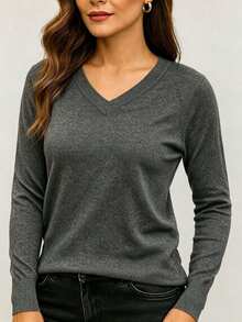Long Sleeve Sweater - V-Neck - Gris oscuro - Ver 1