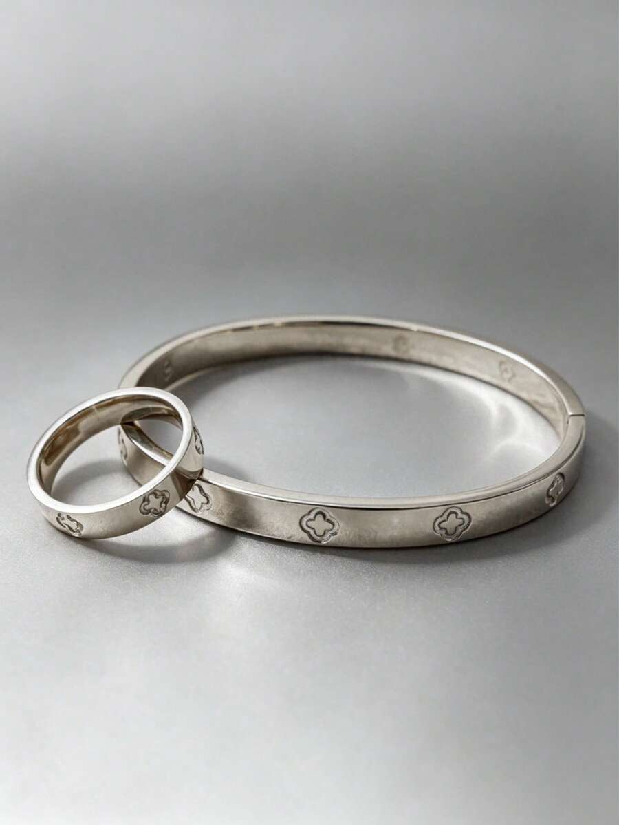 Bộ 1/2 chiếc vòng tay và nhẫn hình cỏ bốn lá mạ vàng 18K bằng thép không gỉ, đính đá quý, phụ kiện trang sức cưới cao cấp.