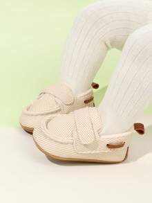1 Pair Boys Solid Color PU Hook & Loop Design Flat Non-Slip 0-1 Years Old Newborn Infant Pre-Walker Shoes, Fashionable Minimalist Classic Sports Shoes Suitable For Spring And Autumn - Beige - View 6