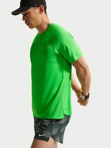 Nike Kaos Rajut Lengan Pendek Tanpa Kerah Pria AS M NK DFADV STRIDE SS TOP THV5204-329 - Hijau - View 5