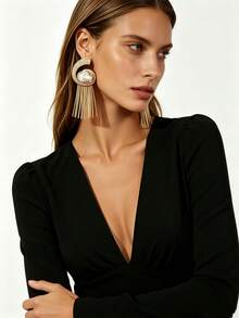 1 Pair Women's European & American Vintage Style Gold-Plated C-Shaped Hoop Earrings With White Faux Baroque Pearl And Long Tassel, Exaggerated Slimming Design, Versatile For Commute, Date, Party, Evening Gala And Daily Wear, Elegant Elegant - Golden Yellow+White - View 2