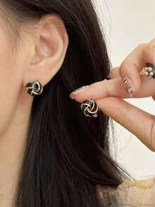 1 Pair Minimalist Stylish Creative Niche Design Gold Twist Circle Stud Earrings, Suitable For Daily Wear For Women - Gold - View 14