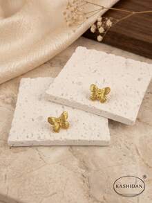 KASHIDAN 1 Pair Non-Fading Stainless Steel Waterproof Hypoallergenic Gold Butterfly Stud Earrings For Women. Wrinkled Texture Wing Design Vintage French Elegant High-End Jewelry. European And American Style Versatile Old Money Aesthetic Niche Design. Evening Party Street Wear Light Luxury Minimalist Unique Design Flattering Skin Tone. Gift For Girlfriend Mom Wife Birthday Valentine's Day Christmas Earrings Ins Style. Metallic Lively Insect Personalized Accessory - Multicolor - View 4