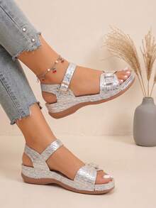 Silver Crocodile Pattern