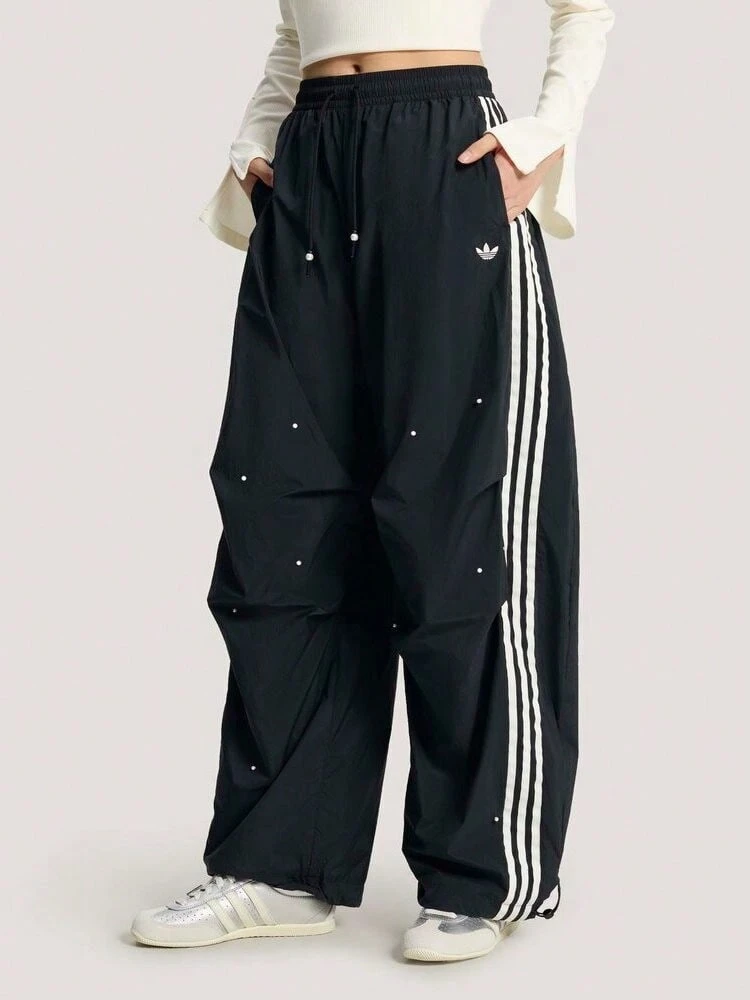 Adidas Originals Celana Panjang Olahraga Wanita P PANT Motif Garis Kontras Warna Tenun KS2865 - Hitam - View 1