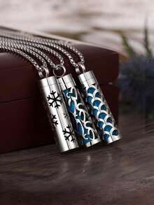 1 Buah Kalung Liontin Diffuser Aromaterapi Perhiasan Stainless Steel Baru dengan 10 Bantalan Bentuk Bunga Berongga, Liontin Terbuka untuk Aroma Parfum dan Minyak Esensial - Perak - View 1
