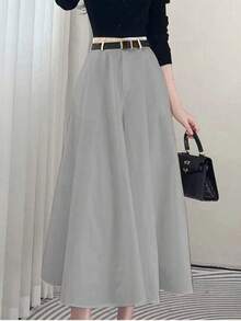 High-Waisted Solid-Colored Skirt With Pockets On Both Sides And A Wide Hem. - Light Grey - View 2
