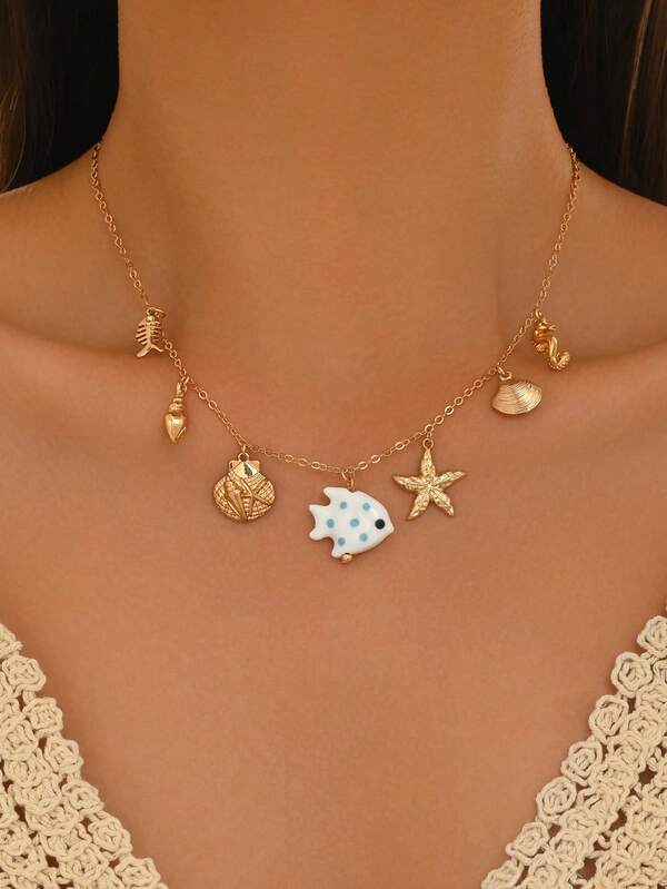 1pc Fashionable Elegant Ocean Creature All-Season Women's Bohemian Jewelry Necklace, Starfish Lobster Crab Multiple Style Pendant Necklace, Gold Chain Beaded Necklace, Multiple Styles Available Women's Exquisite Beach Vacation Party Necklace