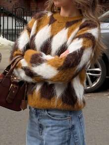 Pullover Wanita Lengan Panjang Bahan Plush Motif Berlian - Coklat - View 6