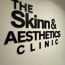Custom Acrylic Wall Signage Business Logo For Studio Brand Display And Counter Display, Laser Engraved Logo Sign For Office Reception And Retail Store Decoration, 3D Acrylic Sign Board - Multicolor - View 4