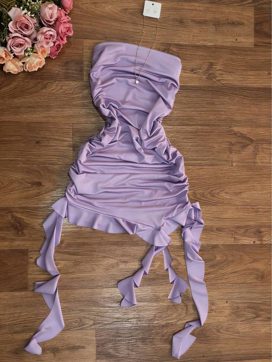 Vestido elegante de corte ajustado de unicolor con un dobladillo asimétrico con cintas. Adecuado para fiestas, vacaciones, festivales de música, Navidad. - Púrpura malva - Ver 1