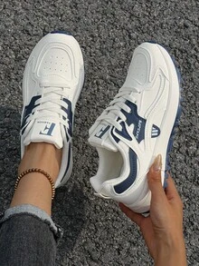 Flipark 1 Pair Women's Lightweight Cushioned Sports Shoes, Retro Line Beige & Blue Color Block PU Leather Durable Wear-Resistant Low-Top Outdoor Casual Sneakers - Blue - View 4