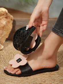 3D Flower Decor Single Strap Slide Sandals, Women Open Toe Flat Slip On Summer Casual Slippers - Black - View 3