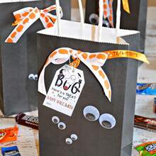 Etiquetas colgantes de Halloween con cuerda, etiquetas de papel de 3.3x2.1 pulgadas con fantasma y Feliz Halloween para embalaje de regalos, etiquetas negras de Boo para fiestas, adecuadas para bolsas de caramelos, recuerdos de fiesta, manualidades DIY - Etiquetas de Halloween con - Ver 6