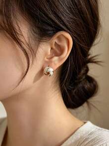 1 Pair Minimalist Stylish Creative Niche Design Gold Twist Circle Stud Earrings, Suitable For Daily Wear For Women - Gold - View 15