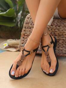 Sandalias planas tipo chancla bohemias para mujer, uso exterior de verano 2026, nuevo estilo con decoración de cuentas y hebilla redonda - Negro - Ver 7