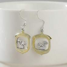 Cute Fashion Hollow Acorn Dangle Earrings, Handcrafted Creative Accessory With Carved Squirrel Pattern, Versatile For Daily Wear, Exquisite Birthday Gift For Women - Gold - View 4