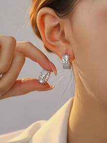 1 par de pendientes de botón de lujo elegantes y brillantes con circonita completa, diseño de mariposa 3D con detalle de circonita pavé completa, pendientes sofisticados para mujer adecuados para el uso diario, fiestas nocturnas y eventos - Mariposa - Ver 6