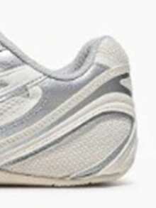 Asics Unisex GEL-PHAI Z Running Shoes Low-Top 1203B126-100 - Silver - View 7