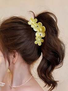2PCS Cream Gradient 3-Flower Claw Clips, French Polka Dot Hair Claw, Gentle Atmosphere Hair Clips For Back Of Head Updo, Suitable For Daily Wear, For Thick Hair - Multicolor - View 3