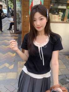 女款夏季綁帶撞色二合一短袖T恤，設計感荷葉邊下擺，修身版型，質感上衣，黑色 - 黑色 - 查看 2