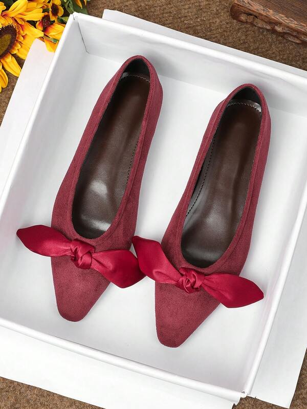 Women's Flat Loafers Low Vamp 2026 Spring/Summer New Versatile Outdoor Professional Work Shoes Soft Sole Anti-Slip Wear-Resistant British Style Plus Size Women's Shoes 41-43
