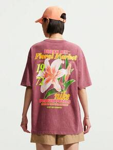 Nike Women's AS W NSW NK CLSC OS TEE FLWMKT Short Sleeve Knit Collarless T-Shirt TIV5498-654 - Red - View 2