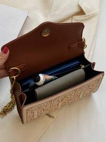 Dedoo Mini bolso cuadrado con solapa y bordado de letras, decoración metálica, de moda - Marrón - Ver 6