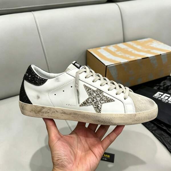 GGDB 20266 Scarpe retrò con design a stella, classiche scarpe casual con motivo a stella, suola piatta e gambale alto. Scarpe sportive in coppia.