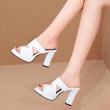 Women Flat Sandals - Black - View 7