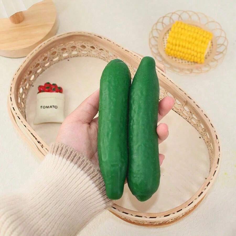 Tachimi 1pc Daily Home Decor Cucumber Shaped Fingertip Toy, Children's Toy, Squeeze Toy, Crisp Sound Slow Rebound, Desktop Collection Accessory Pack, Random Shipment - Multicolor - View 1