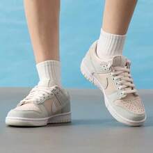 Sepatu Sneakers Low-Top Nike Dunk Kulit Suede Asli Nyaman dan Serbaguna Ukuran GS - merah muda hijau - View 2