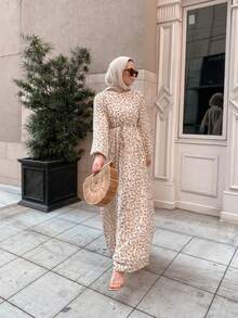Gaun Maxi Motif Clara Arab Gaya Baru untuk Liburan Musim Gugur - Krem - View 5