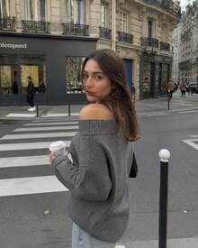 2026歐美街頭風灰色露肩摺疊羅紋針織毛衣 女款寬鬆落肩慵懶長袖秋冬套頭衫 - 深灰色 - 查看 2