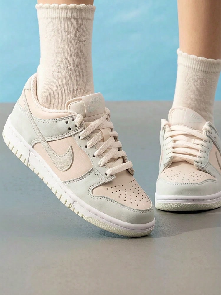 Sepatu Sneakers Low-Top Nike Dunk Kulit Suede Asli Nyaman dan Serbaguna Ukuran GS - merah muda hijau - View 1