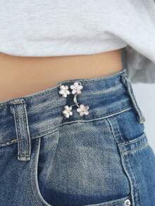 1pc Women's Metal Fashion Acanthus Pattern Waist Buckle, Detachable Adjustable For Pants And Skirts, Anti-Exposure, Suitable For Summer Daily Casual Use, Gift For Friends - White - View 5