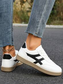 2025 Autumn Women's Comfortable Round Toe Faux Leather Patchwork Contrast Color Lace-Up Sneakers, Suitable For Spring And Autumn - Black and White - View 7