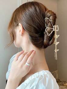 Pince à cheveux papillon en métal avec franges, pince à chignon pour l'arrière de la tête, accessoire de cheveux, pince à cheveux papillon et muguet scintillante de luxe premium, pince à chignon élégante en forme de requin pour l'arrière de la tête - Doré - Voir 1