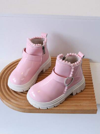 1 Pasang Sepatu Bot Pendek Anak Perempuan Berbentuk Hati dengan Hiasan Berlian Imitasi, Sol Tebal, Modis ala Putri, Serbaguna untuk Aktivitas Luar Ruangan, Musim Gugur/Musim Dingin, Untuk Anak-Anak Berukuran Sedang hingga Besar