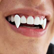 Decorative Makeup Party Prank Resin Vampire Teeth, Halloween Vampire/Zombie Theme, Realistic Teeth Prop Set, (Please Note, Teeth Size May Vary From Person To Person, Product Size May Be Slightly Larger Than Expected.) - Multicolor - View 3